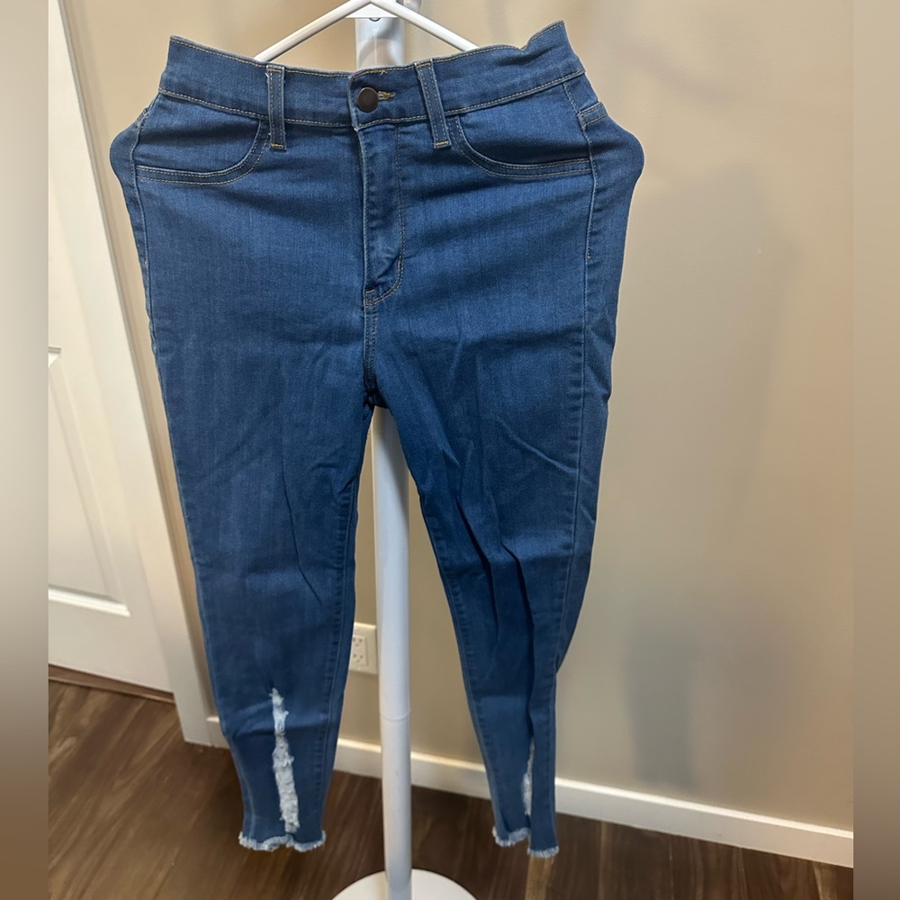 Beautiful and stretchy fashion nova blue wash jeans size 9